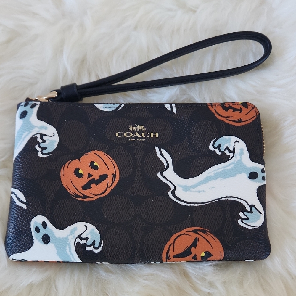 Adorable NWT Coach Halloween Corner Zip Signature Wristlet Wallet 🧡🎃👻🖤🎁 - Picture 2 of 15